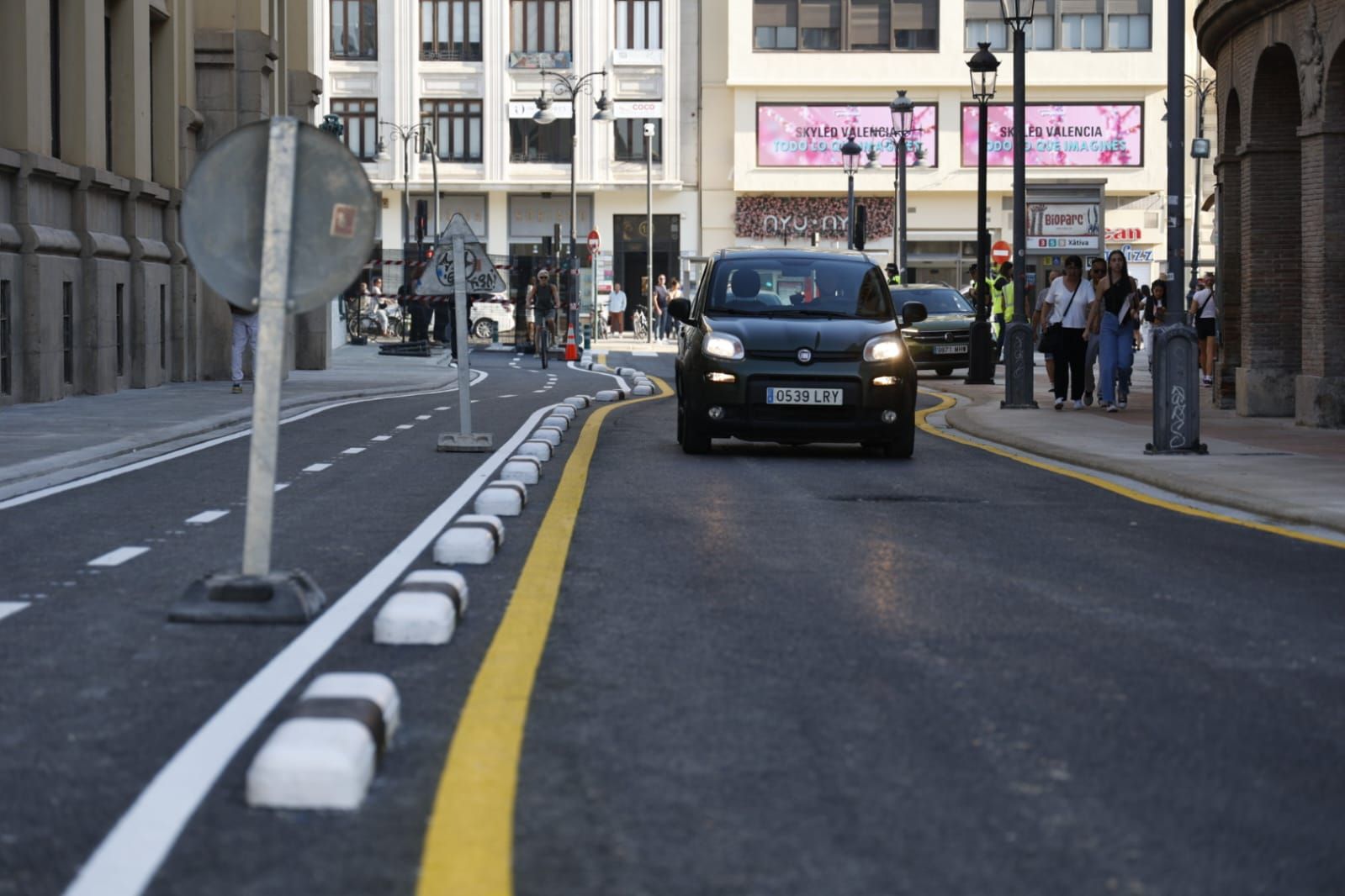 Reapertura de la calle Alicante tras las obras