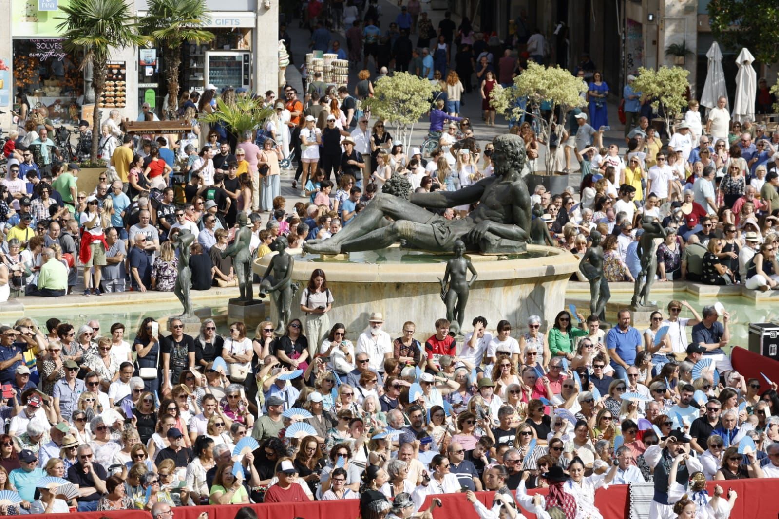 FOTOS | Valencia se rinde al himno regional