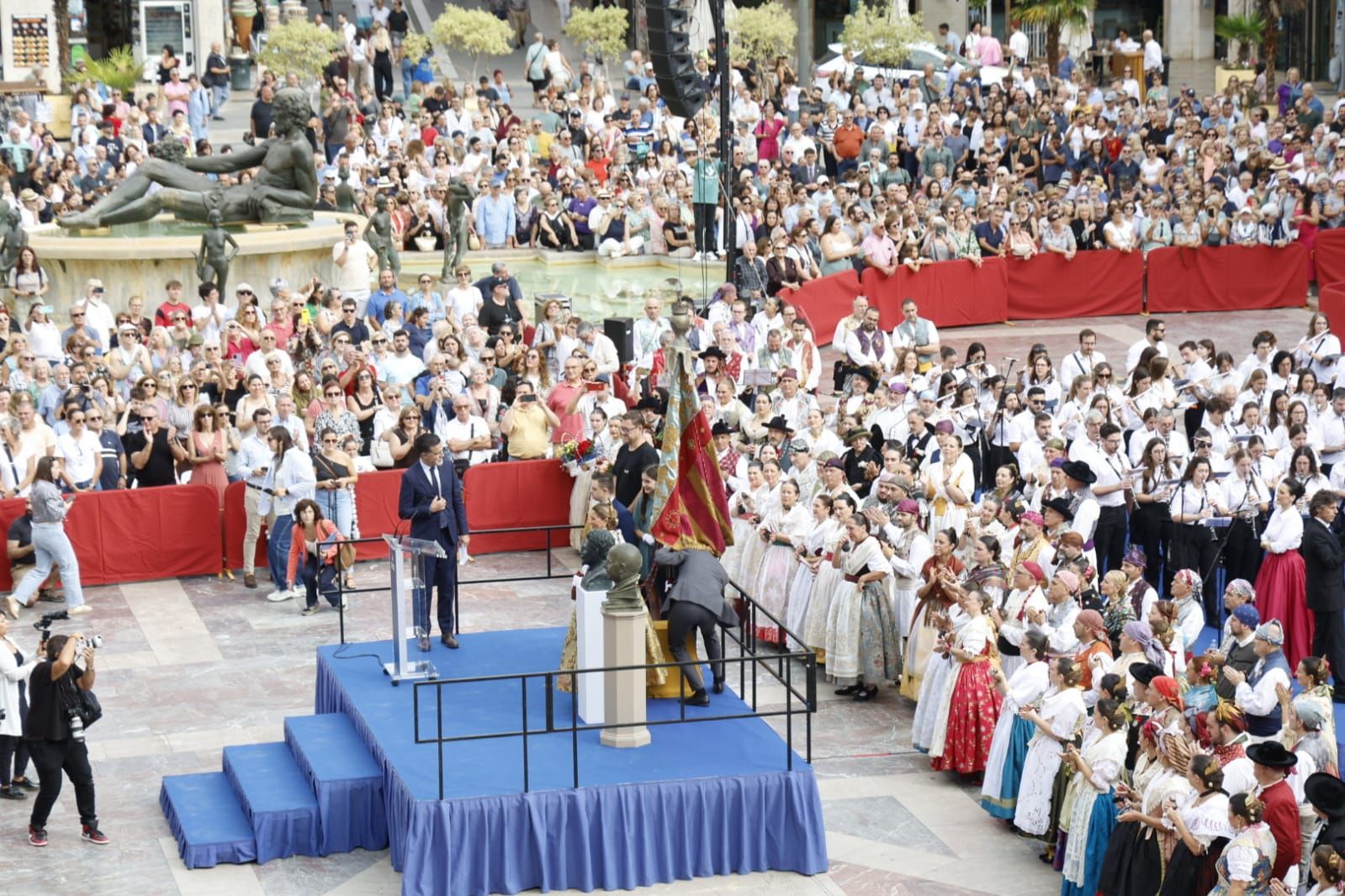 FOTOS | Valencia se rinde al himno regional