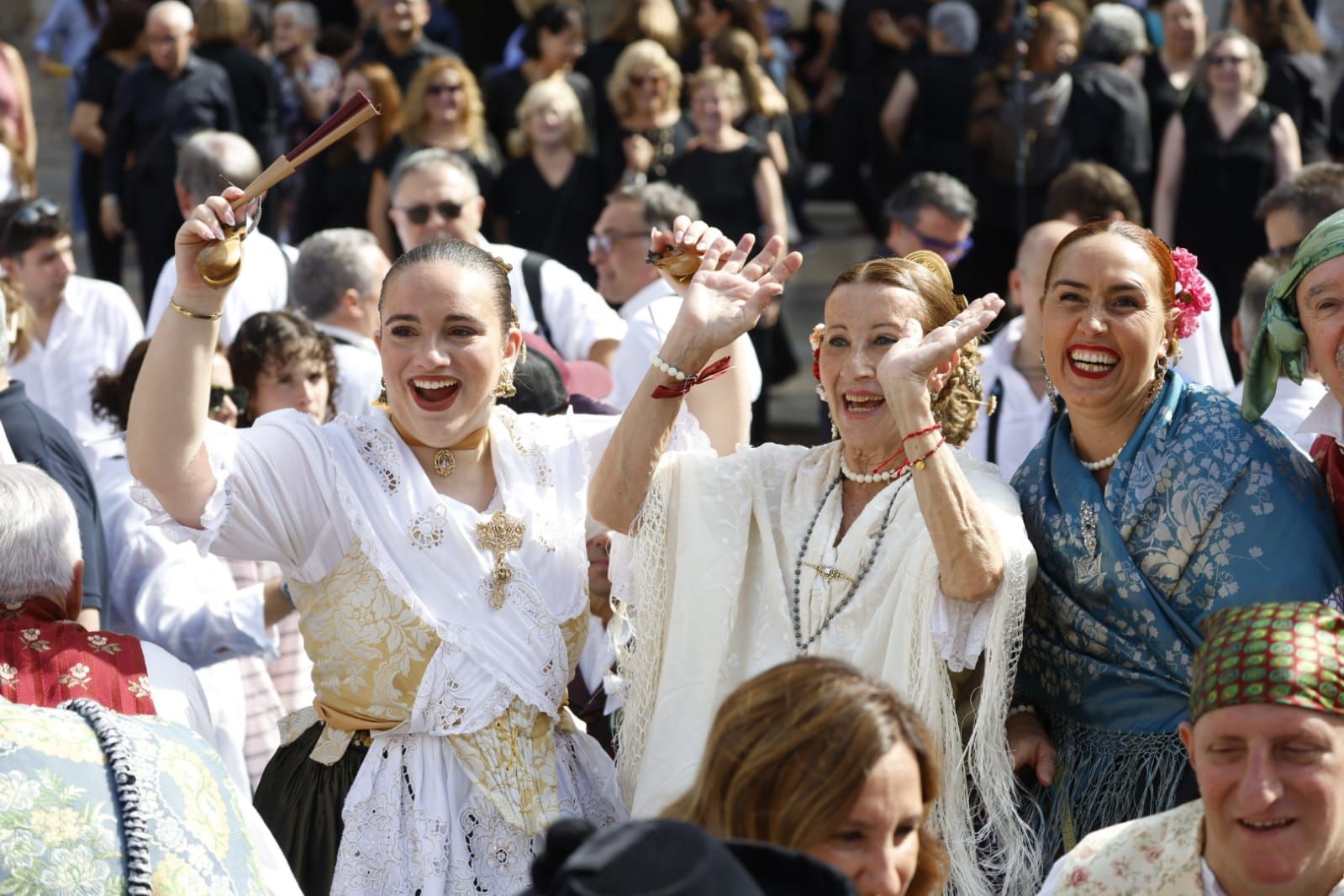 FOTOS | Valencia se rinde al himno regional