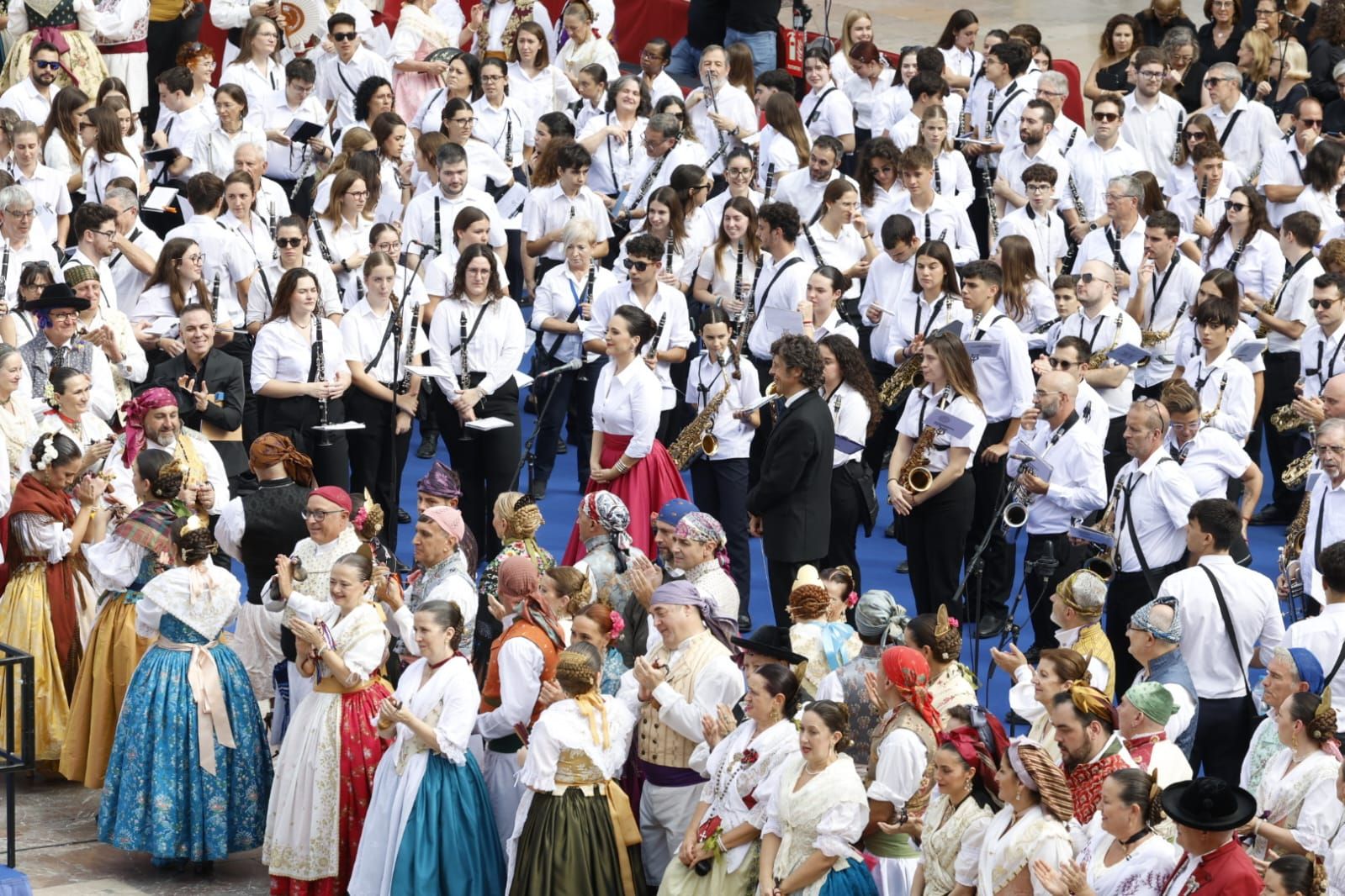 FOTOS | Valencia se rinde al himno regional