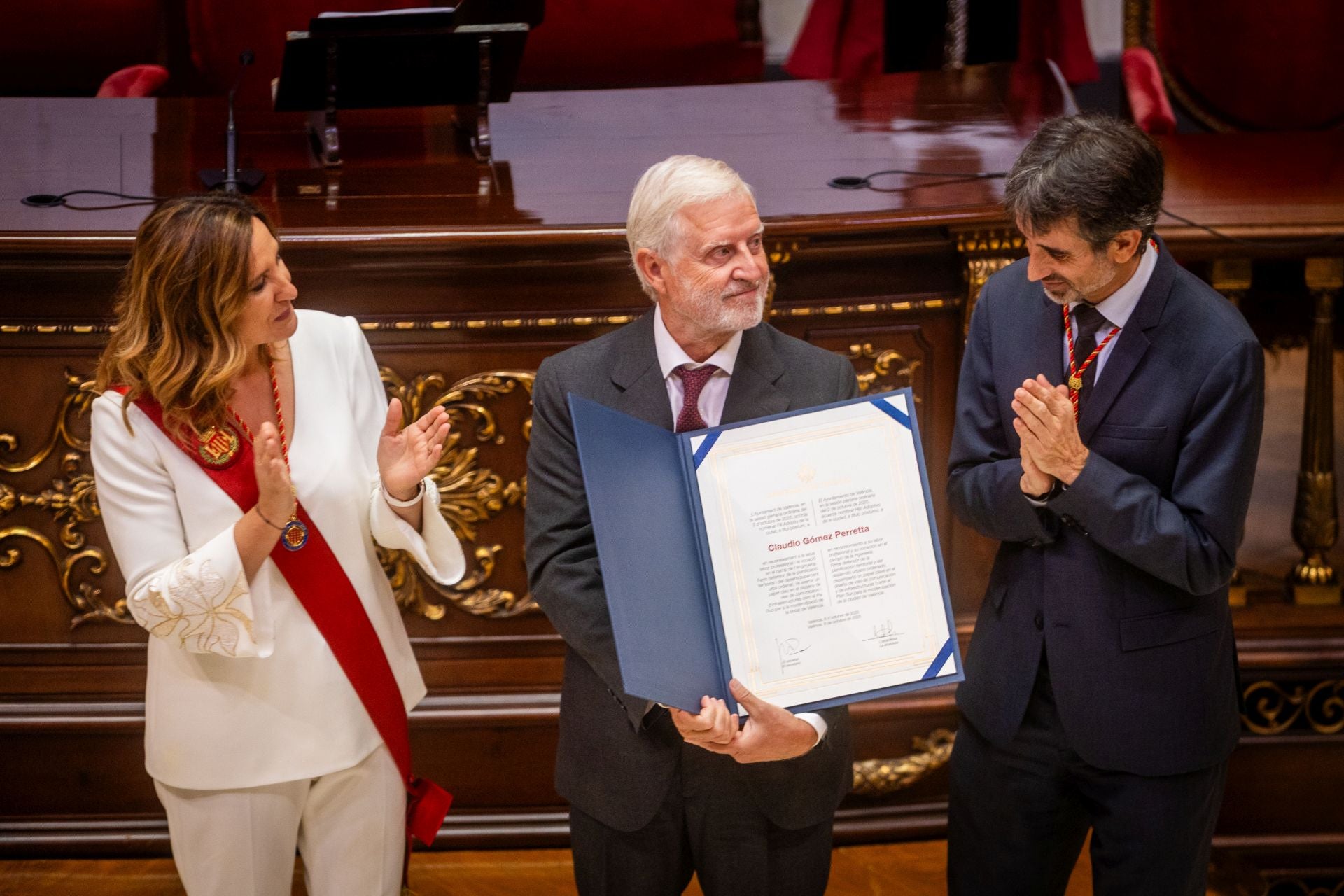 FOTOS | Valencia entrega sus honores y distinciones de 2025