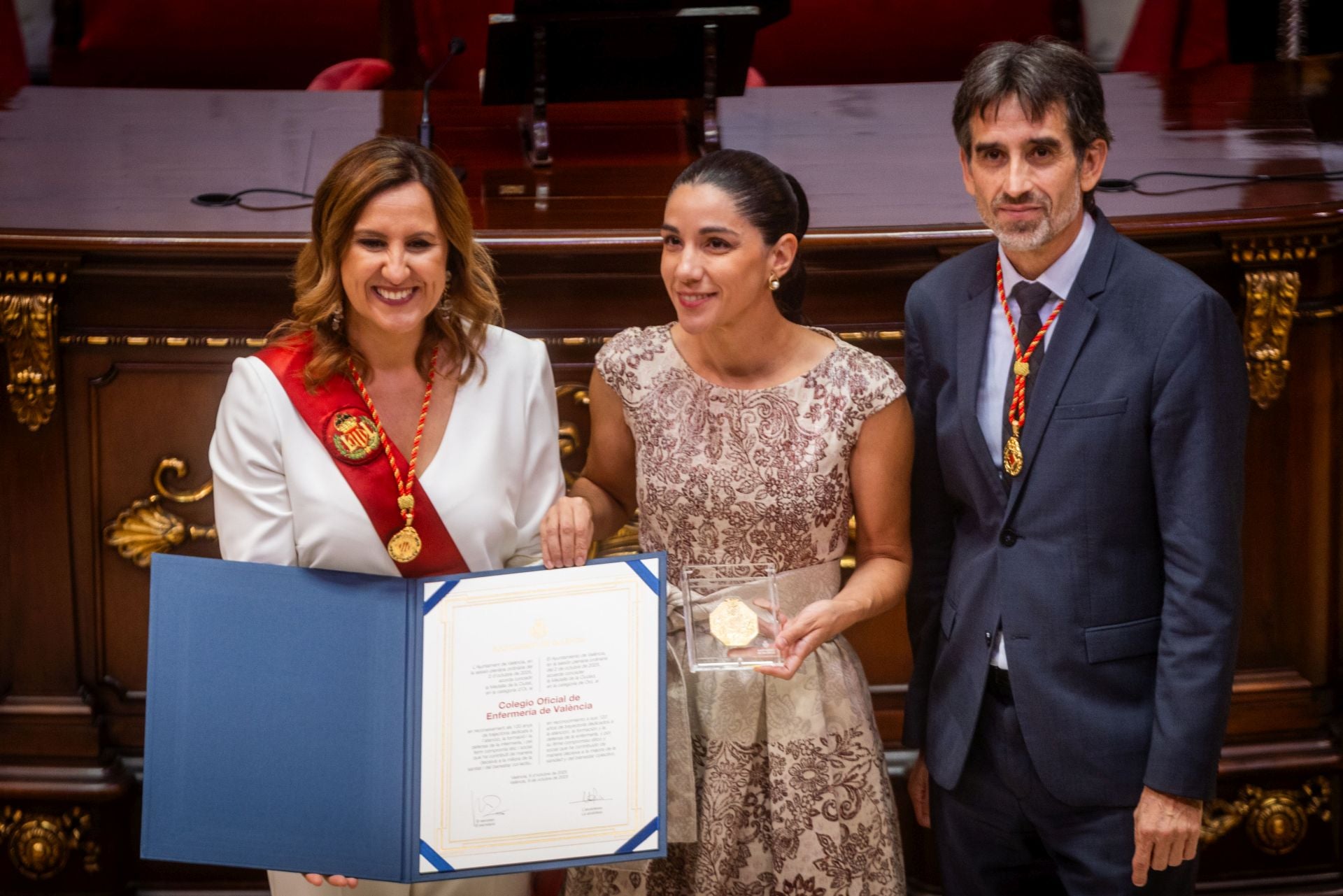 FOTOS | Valencia entrega sus honores y distinciones de 2025