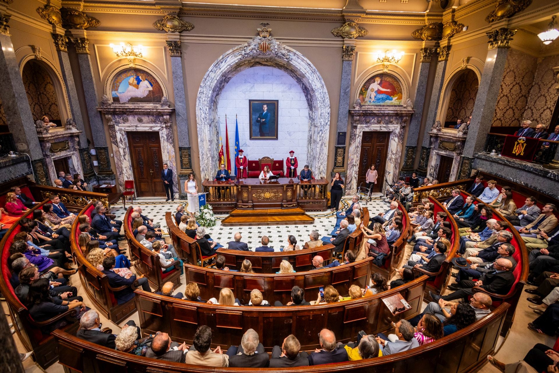 FOTOS | Valencia entrega sus honores y distinciones de 2025