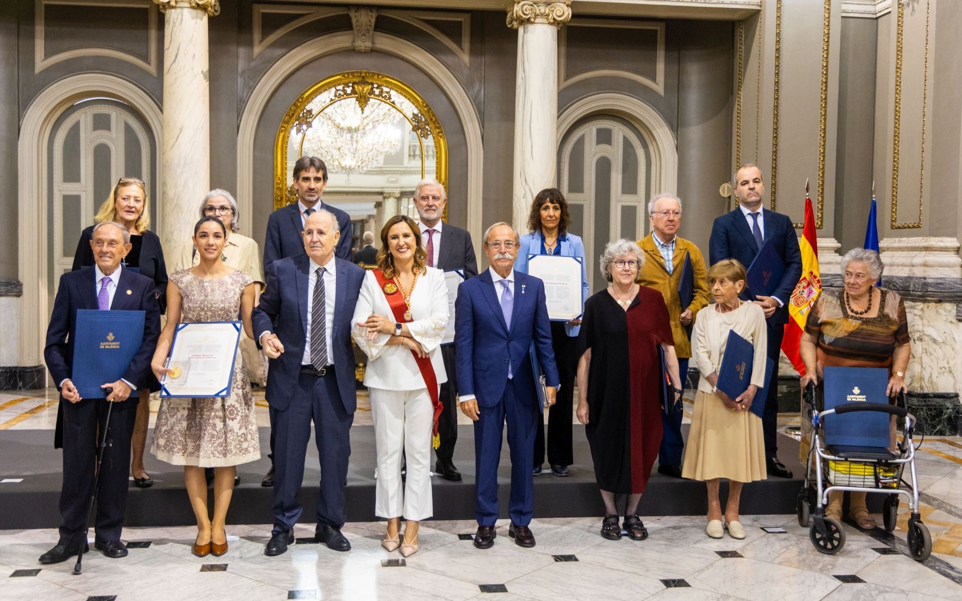FOTOS | Valencia entrega sus honores y distinciones de 2025