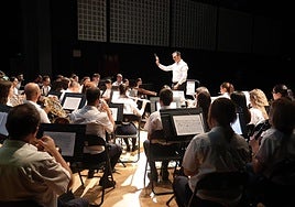 Concierto del 9 de Octubre por parte del CIM de Massanassa en 2024.