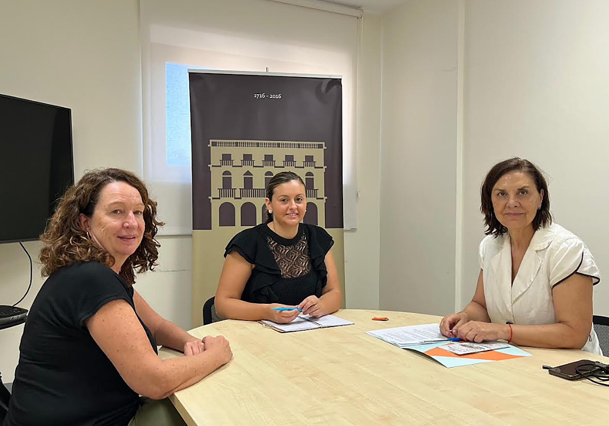 El Patronato de Turismo y ASHOTUR impulsan la creación de una asociación gastronómica en Castellón para fortalecer la hostelería local