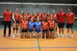 El equipo femenino del Xàtiva Voleibol.