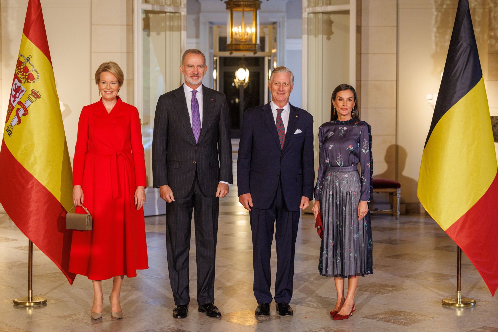 FOTOS | Letizia deslumbra en Bruselas con un impecable &#039;look&#039; en homenaje a Armani