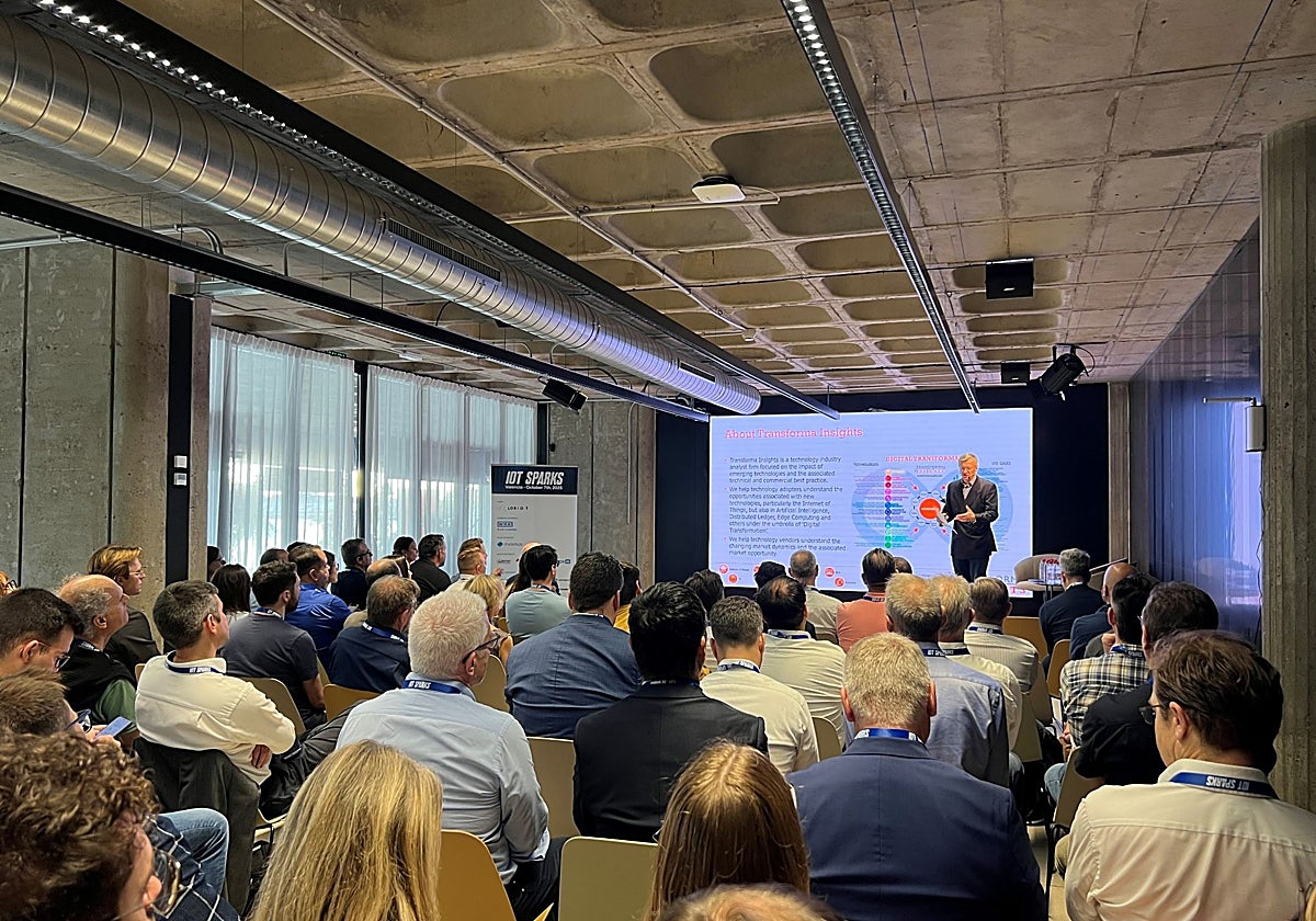 Imagen de la conferencia internacional IoT Sparks en The Terminal Hub