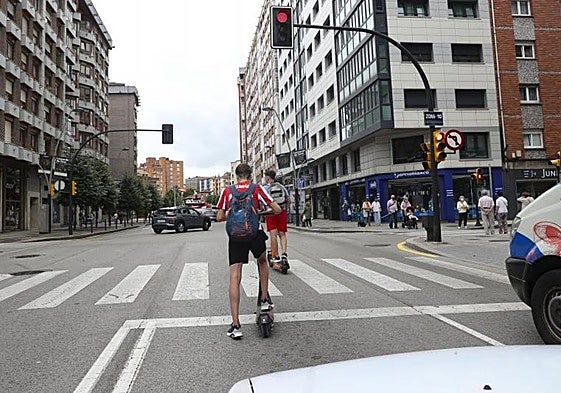 Patinetes eléctricos en la ciudad.