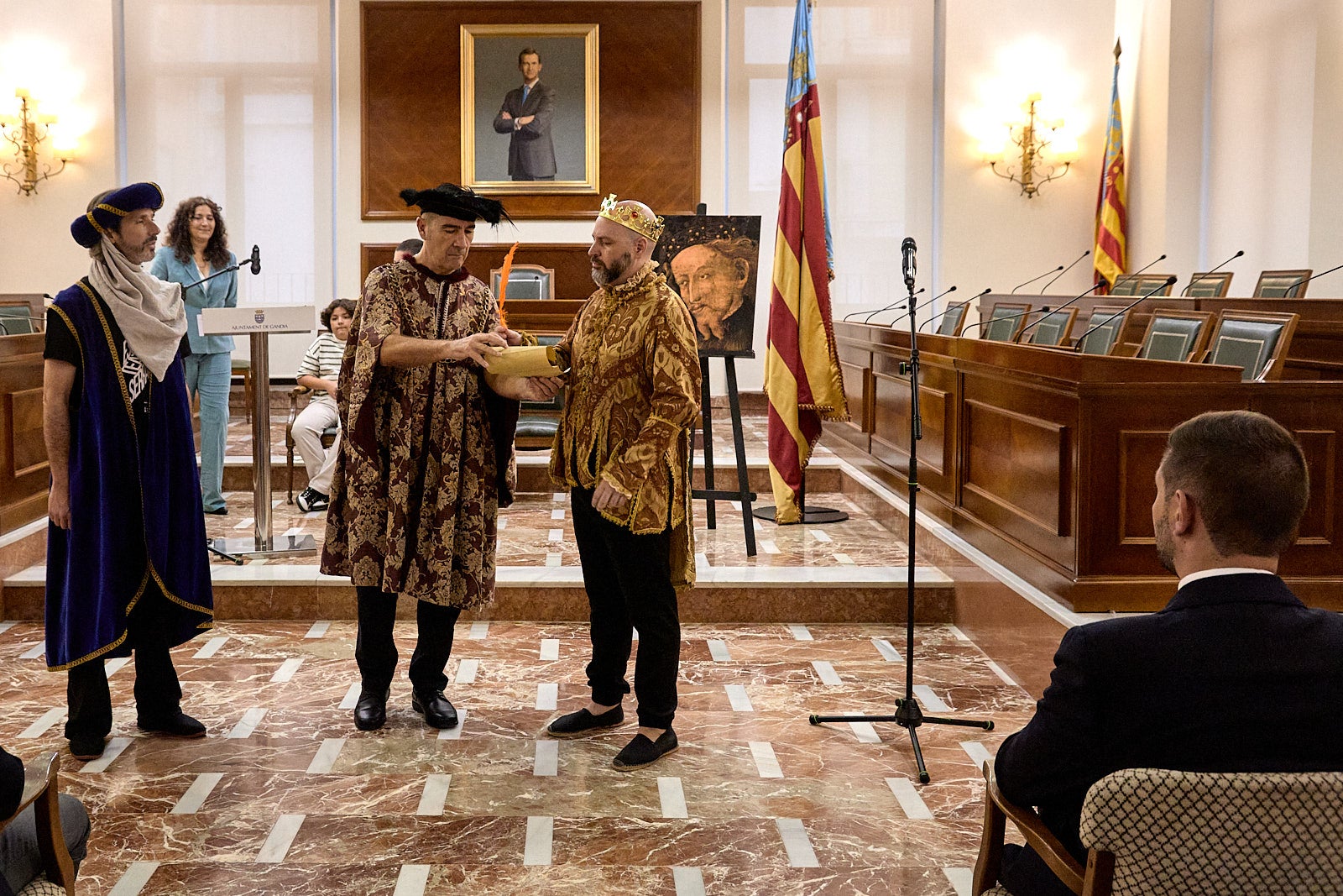 Imagen secundaria 2 - Los municipios celebran el 9 d&#039;Octubre con recuerdo a las víctimas y voluntarios de la dana
