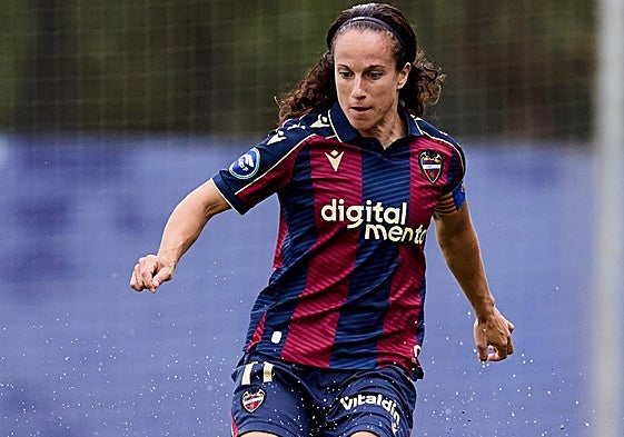 Alharilla, con el Levante.