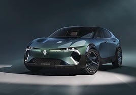 El Emblème muestra una carrocería de berlina familiar al estilo 'shooting brake'.