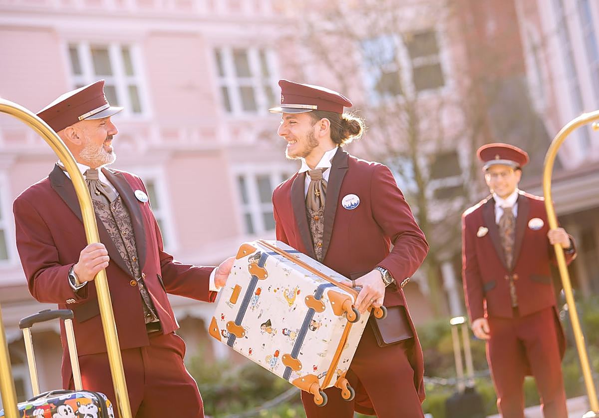 La compañía busca trabajadores en Valencia para su parque temático en París.