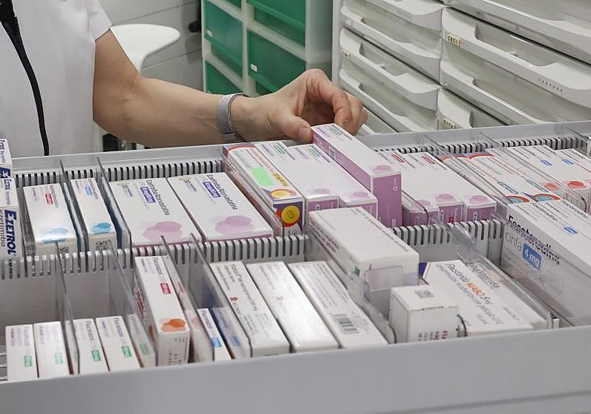 Medicamentos en una farmacia.