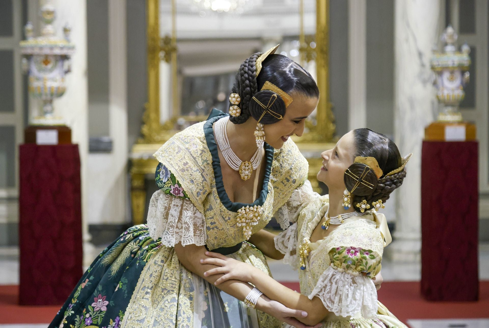 FOTOS | Proclamación de las falleras mayores de Valencia 2026