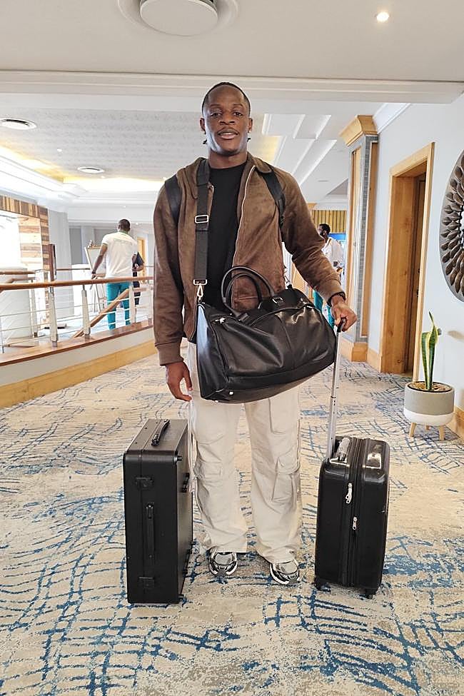 Karl Etta Eyong, en la concentración de la selección de Camerún.