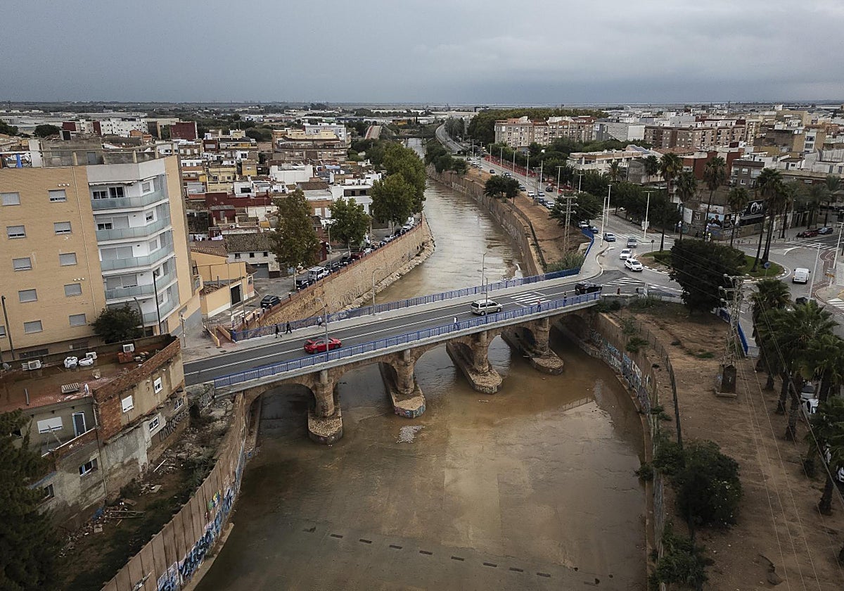 Vista general del barranco del Poyo a su paso entre Catarroja y Massanassa la pasada semana.