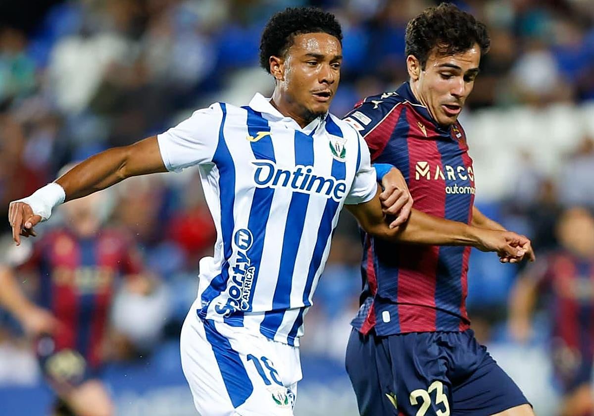 Manu Sánchez, durante el partido amistoso del Levante ante el Leganés.