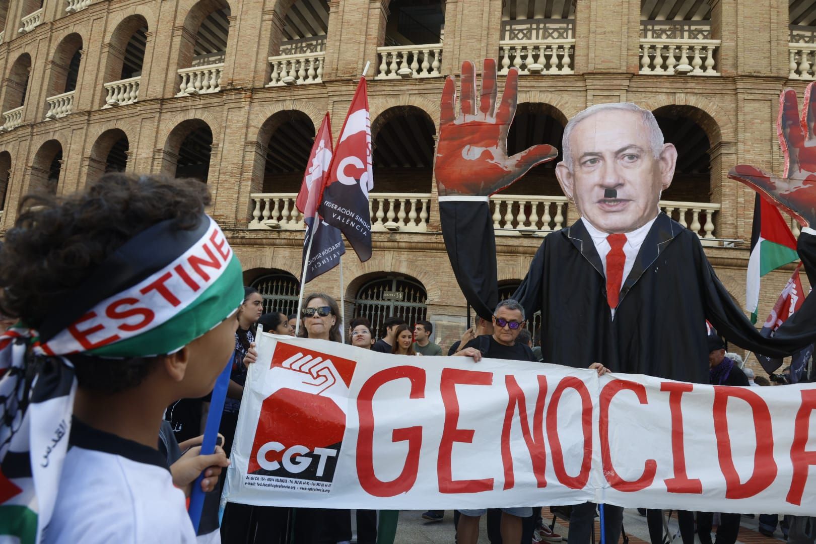 Fotos de la manifestación de estudiantes en apoyo a Palestina en Valencia