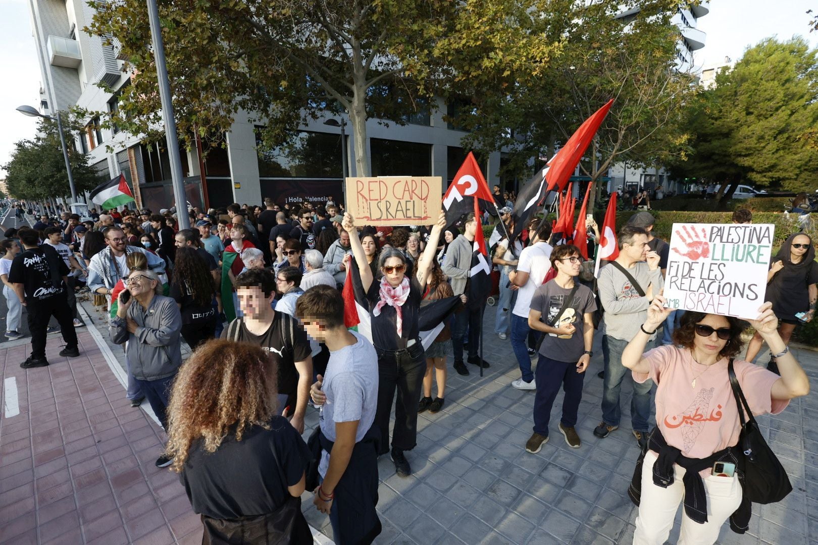 FOTOS | Protesta pro Palestina en Valencia por el Valencia Basket-Hapoel Tel Aviv