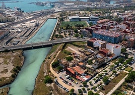 Imagen de la futura pasarela que conectará Nazaret y Moreras a principios de 2027. .