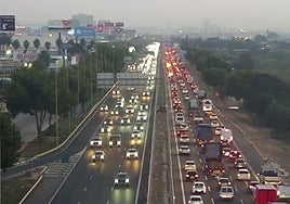 Atasco en la Pista de Silla.