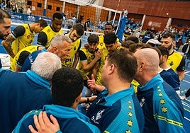 Conjura del equipo y cuerpo técnico.