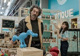 Antón (Luis Zahera) y Uxía (Lucía Caraballo), en una escena de 'Animal'.