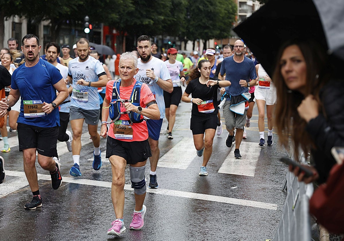La edición de 2024 del Medio Maratón Valencia estuvo pasada por agua.