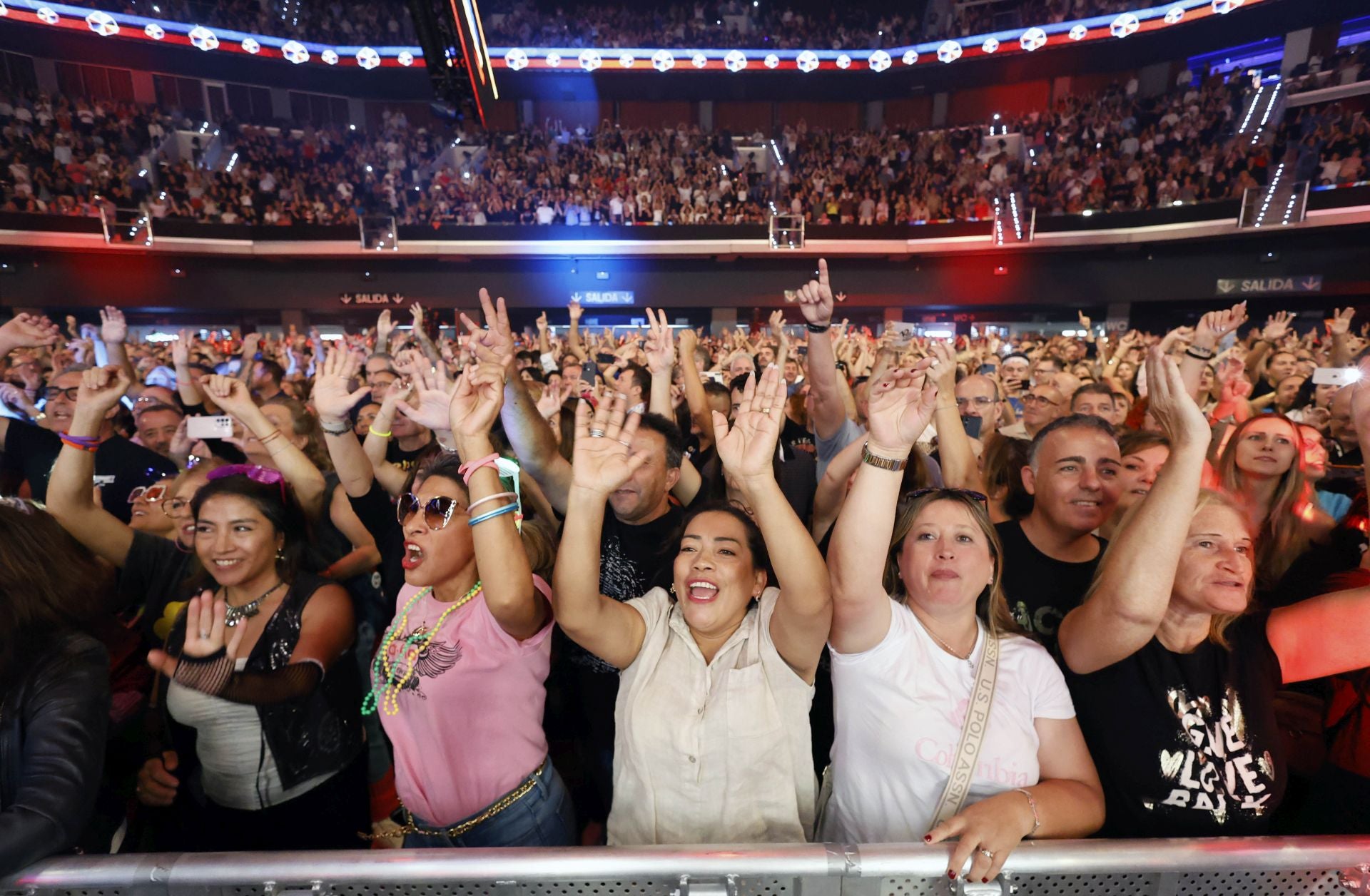 FOTOS | El Roig Arena celebra Discoteca de los 80 con Samantha Fox