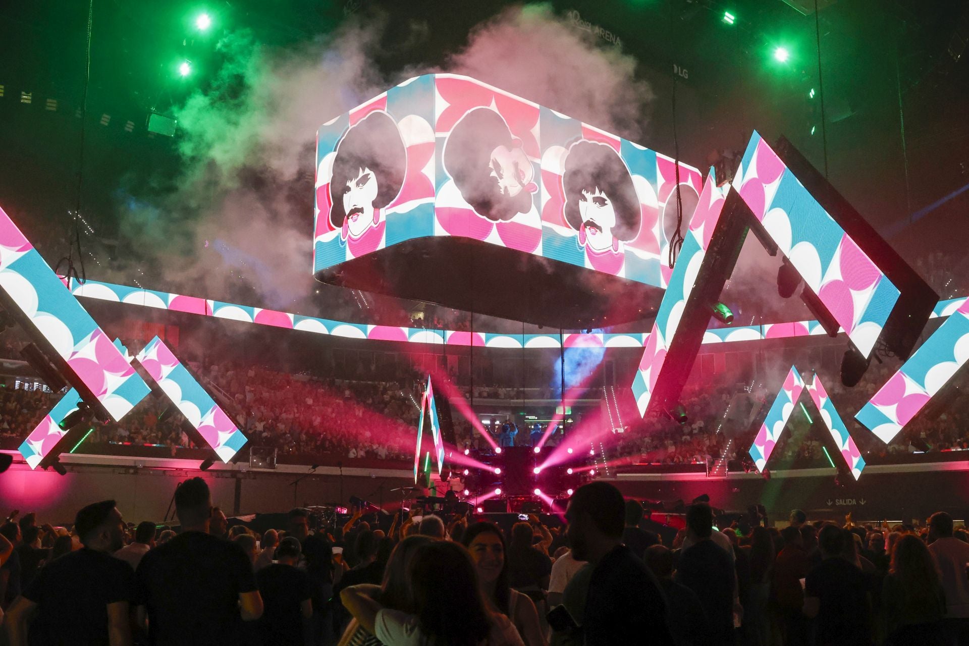 FOTOS | El Roig Arena celebra Discoteca de los 80 con Samantha Fox