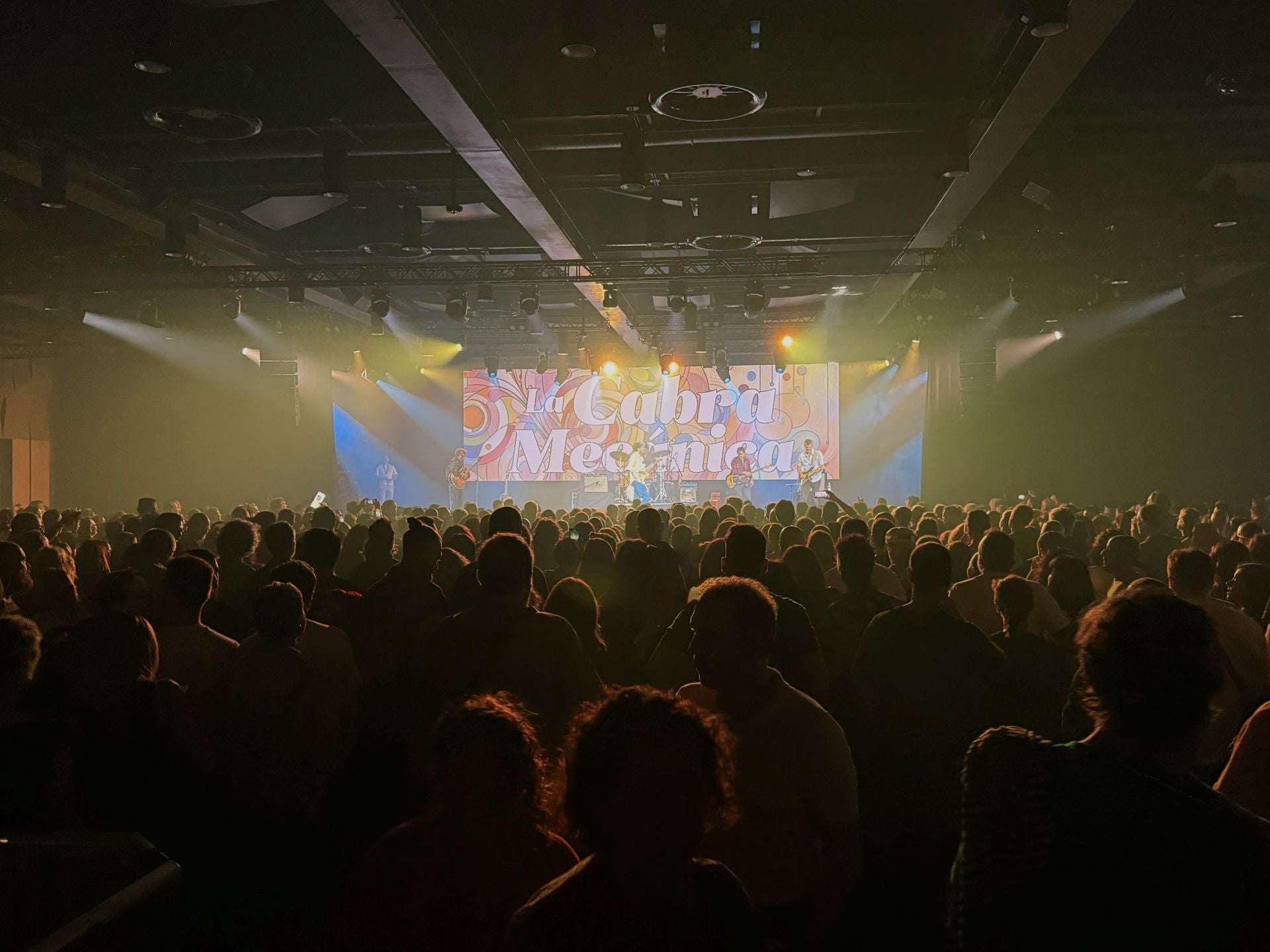 La Cabra Mecánica se sube al escenario del nuevo estadio de Valencia.