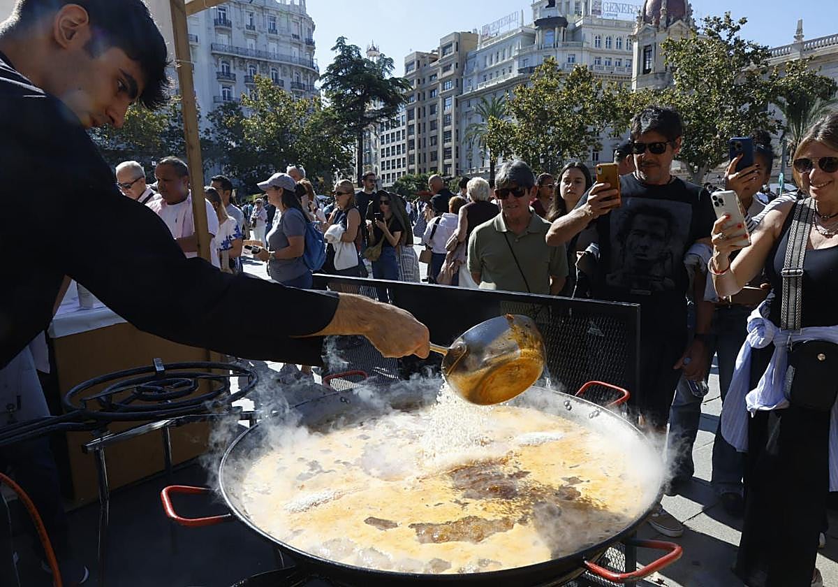 Fotos del festival Tastarros en la plaza del Ayuntamiento de Valencia
