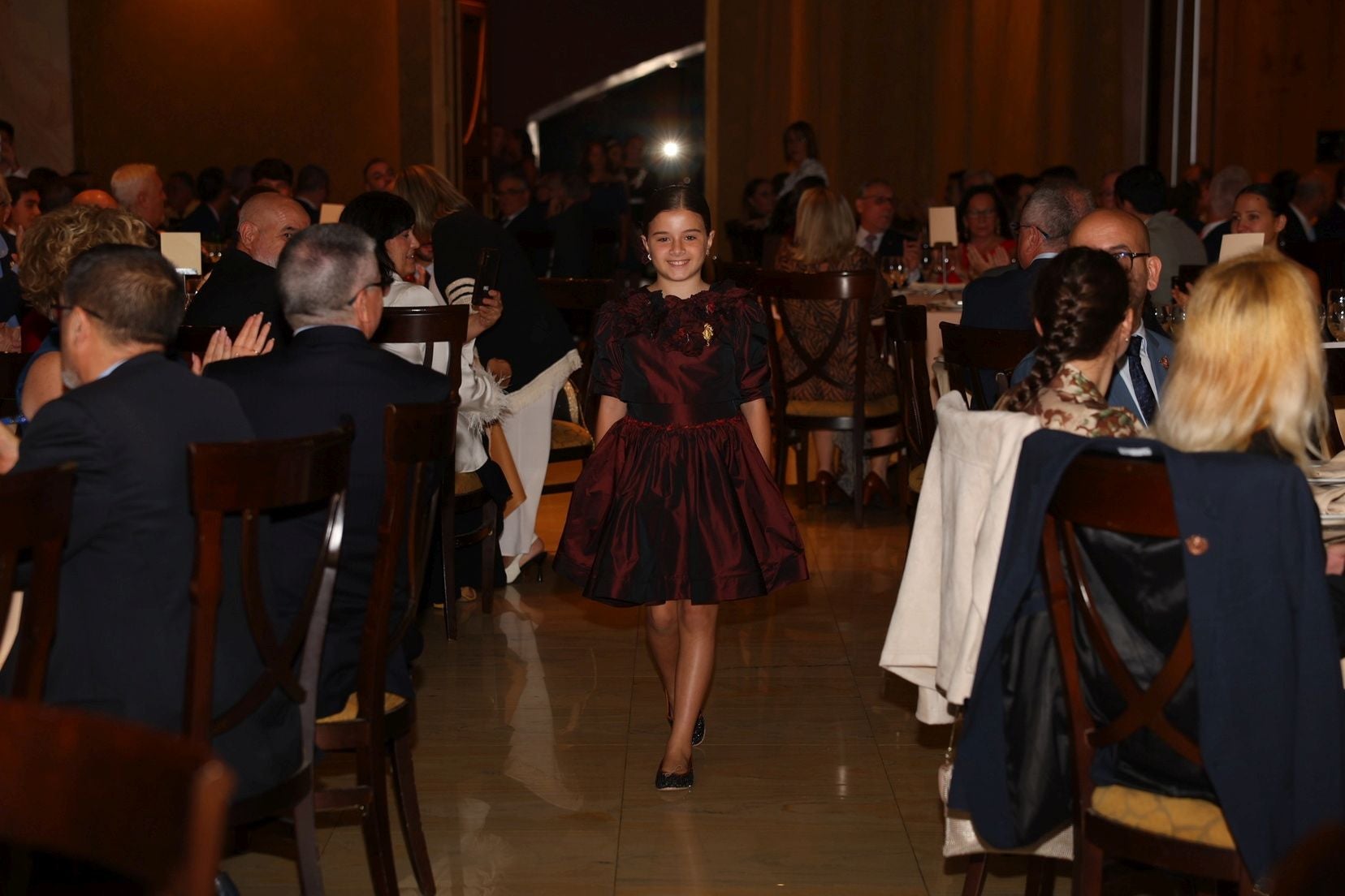 La despedida de las falleras mayores de Valencia 2025 y sus cortes de honor, en imágenes