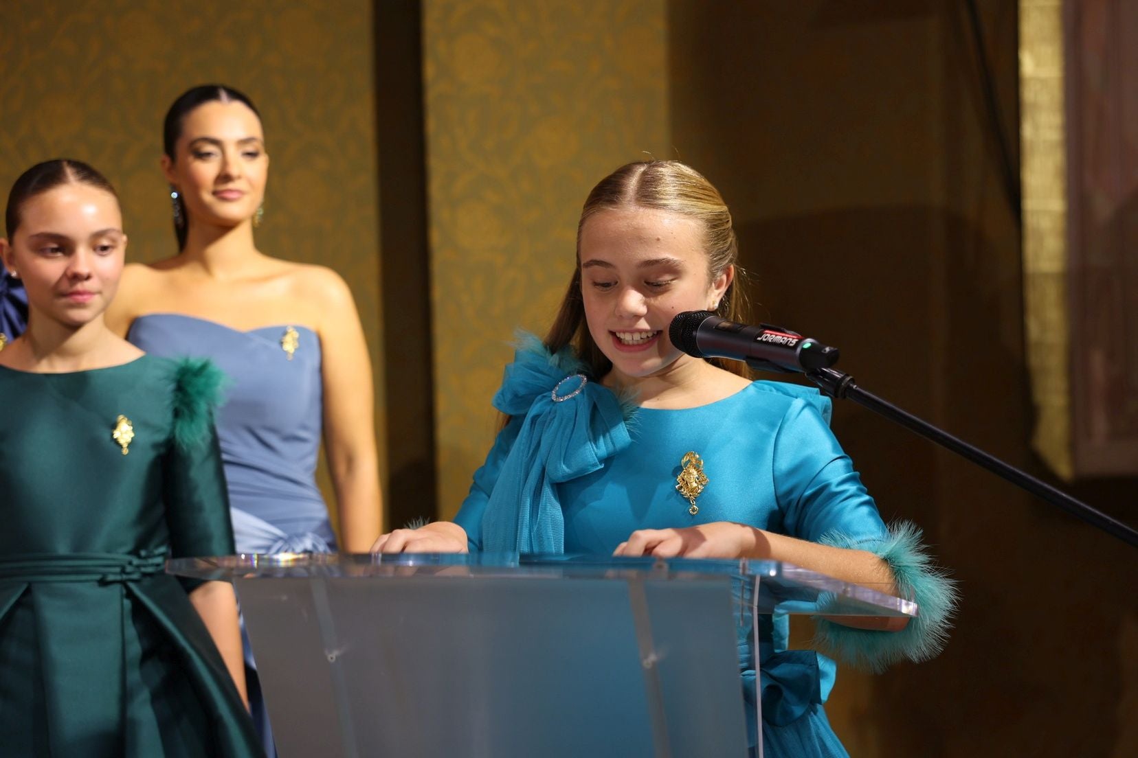 La despedida de las falleras mayores de Valencia 2025 y sus cortes de honor, en imágenes