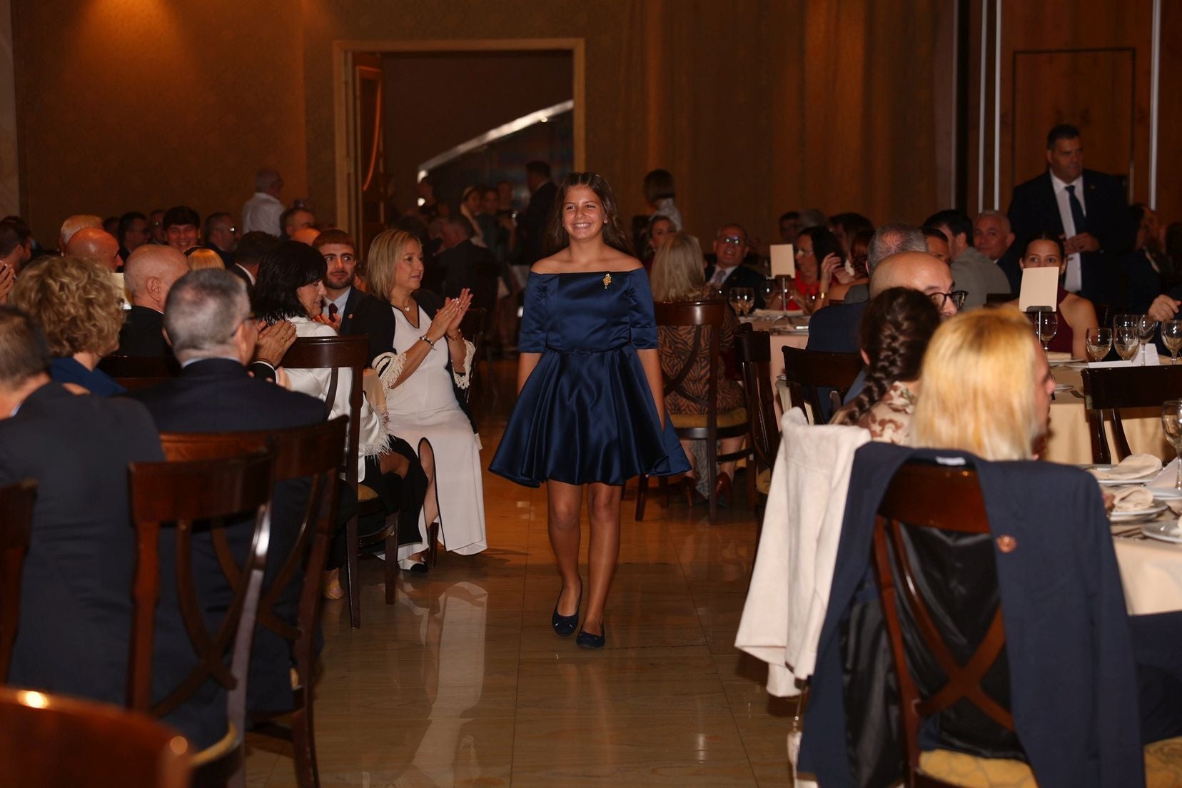 La despedida de las falleras mayores de Valencia 2025 y sus cortes de honor, en imágenes