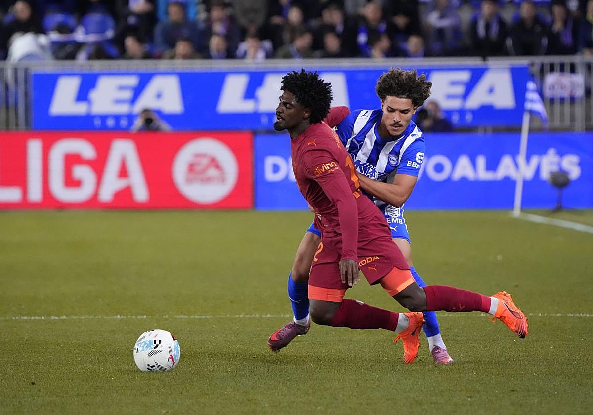 Thierry Rendall, recibiendo una falta.