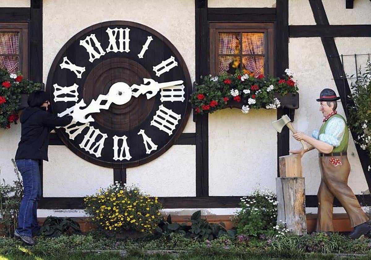 La encuesta de la UE pidió abolir el cambio de hora y una mayoría votó por el horario que no quieren los científicos