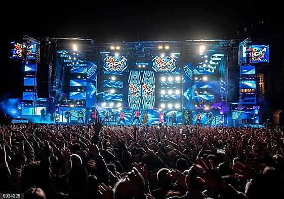 Actuación de la Orquesta Panorama.