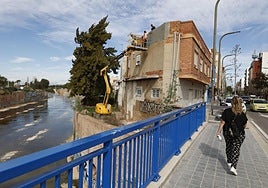 Puente en Catarroja con vistas al barranco del Poyo.