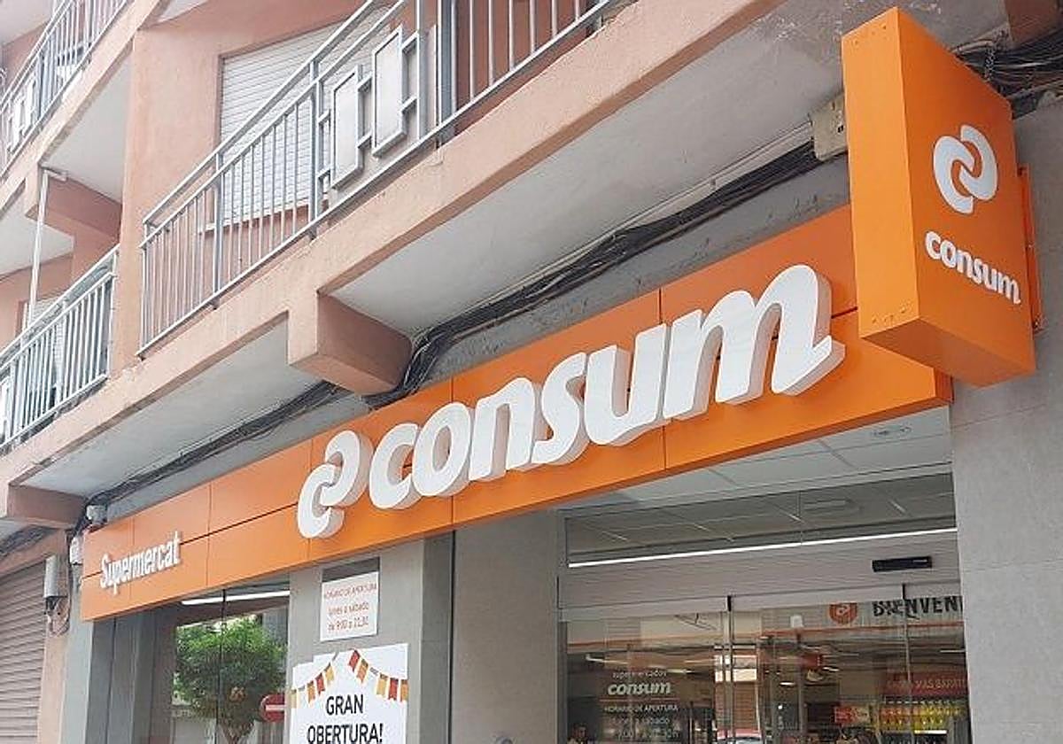 Aspecto actual de la primera tienda abierta por Consum en 1975 en Alaquàs.
