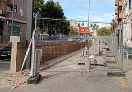 Construcción de un muro en el paso inferior de la avenida Dos de Mayo en Aldaia.