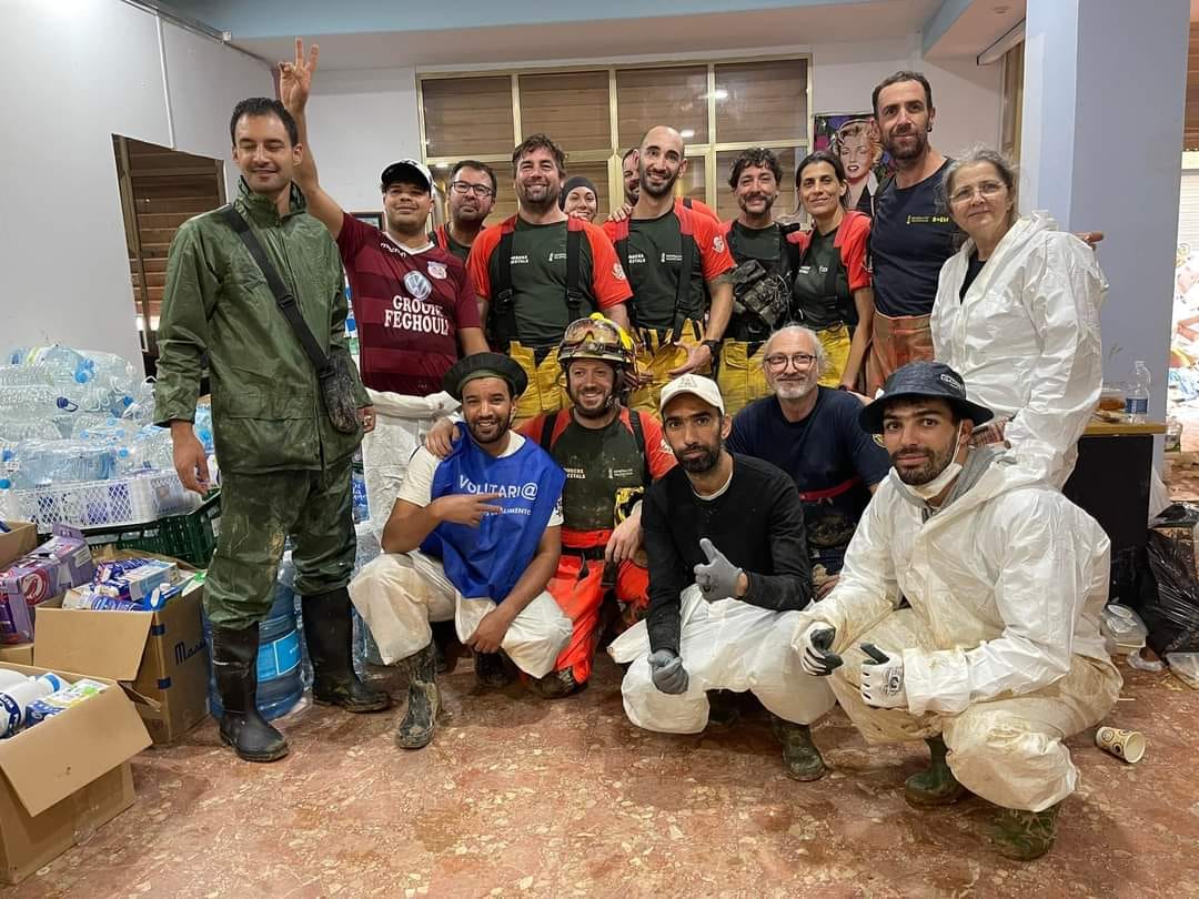 Imagen principal - El voluntario que encontró su hogar en una oenegé