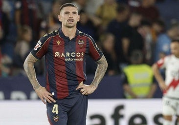 La defensa del Levante busca centímetros