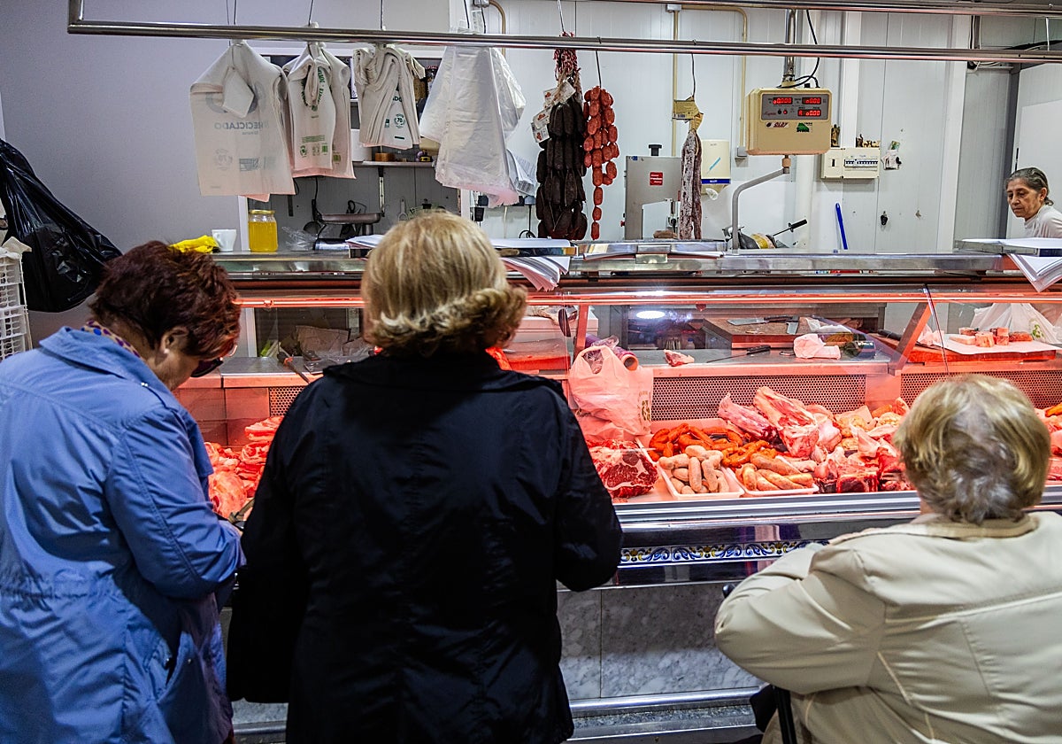 Uno de los puestos del mercado de Sedaví que reabrió tras la dana del 29-0.