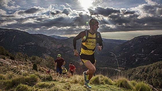 GR-33: El sendero de la luna llena