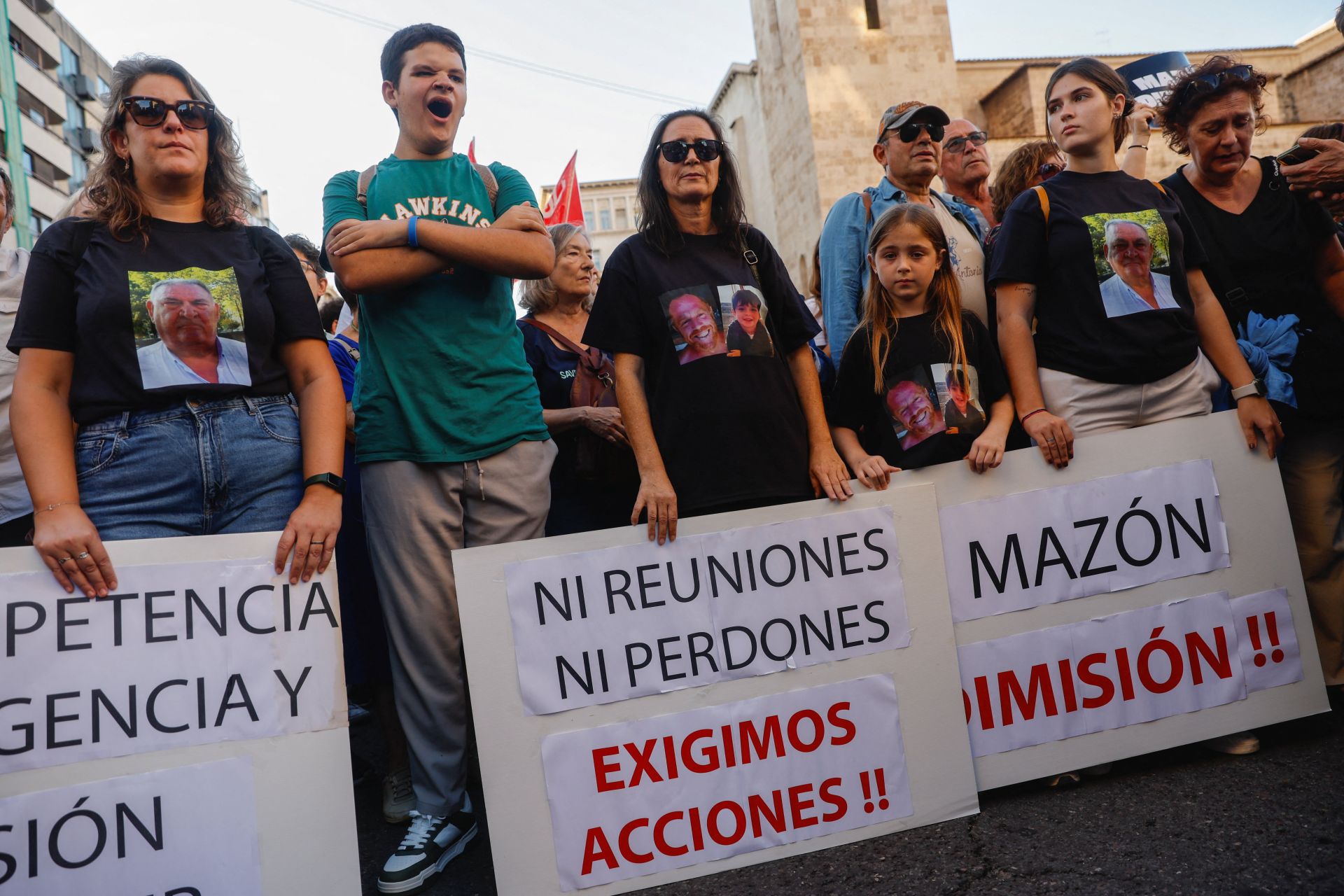 Fotos de la manifestación en recuerdo de las víctimas de la dana en el primer aniversario