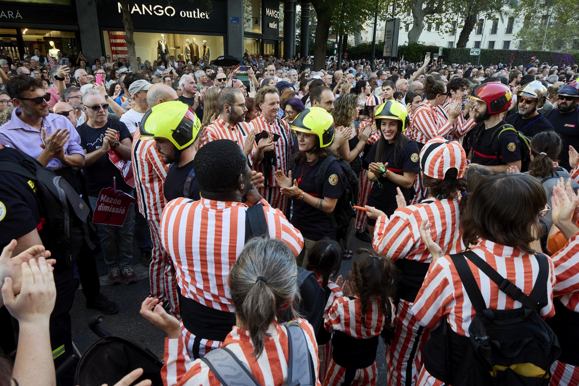 Fotos de la manifestación en recuerdo de las víctimas de la dana en el primer aniversario